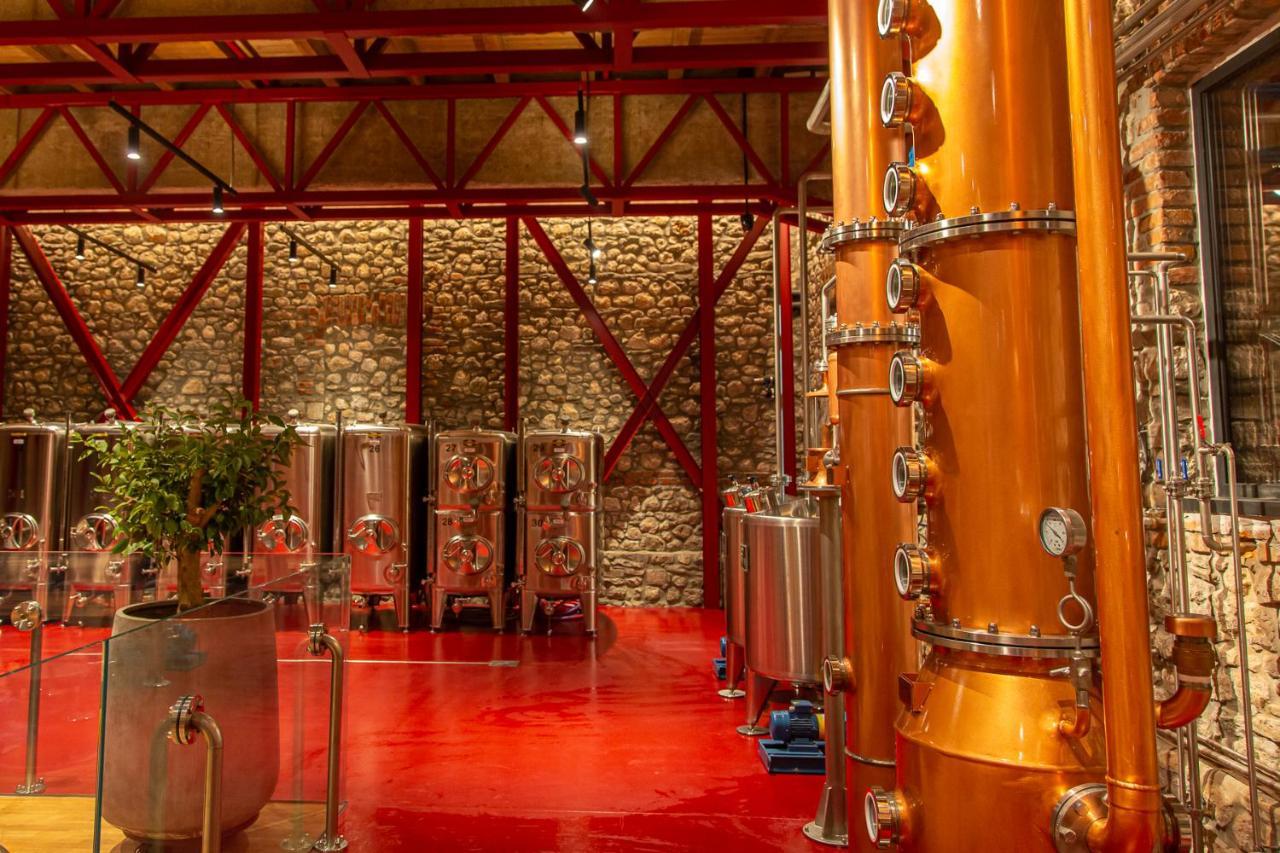 Melesin Distillery Leskovik Exterior foto
